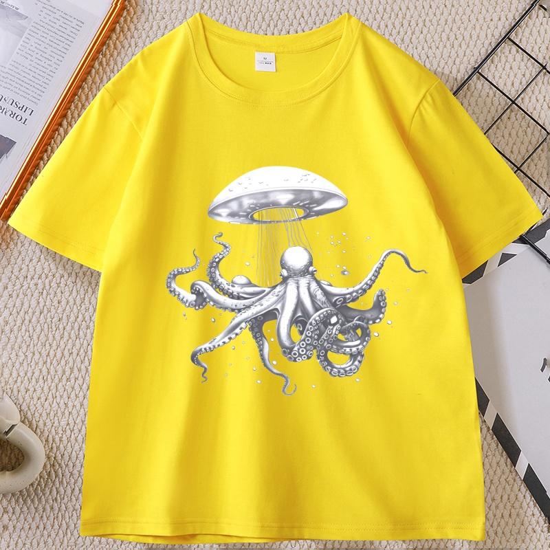Vintage Octopus Ufo T-Shirt Cool Alien Octopus TShirt Unisex WOMEN Fashion Adult Baggy Tee Casual Breathable Loose Round Neck Tee