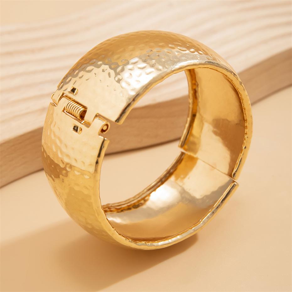 

Exaggerated Punk Big Heavy Metal Wide Closed Bangles for Women Trend 2025 Vintage Arm Bracelet Pulseras Grunge Jewelry Steampunk