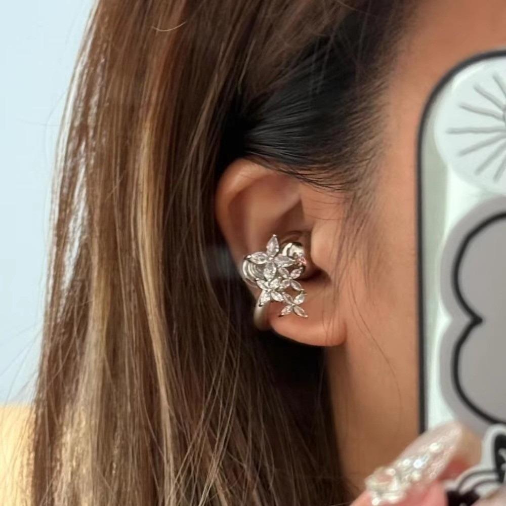 Trendy Exquisite Ear-Clip Earphone Accessory DIY Decoration Earrings Ear Jewelry Ear Clip Party Flash Rhinestone Earphone Clip