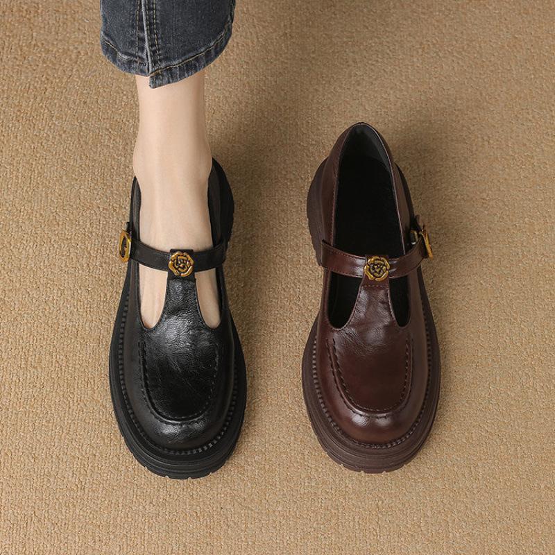 Casual large size small leather shoes Casual four-season single shoes Women's low heel solid color buckle rubber soft sole square heel flat shoes