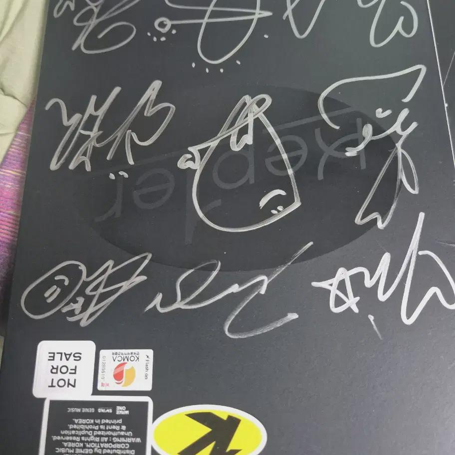 

Kep1er Mini Vol. 3 Autographed Class