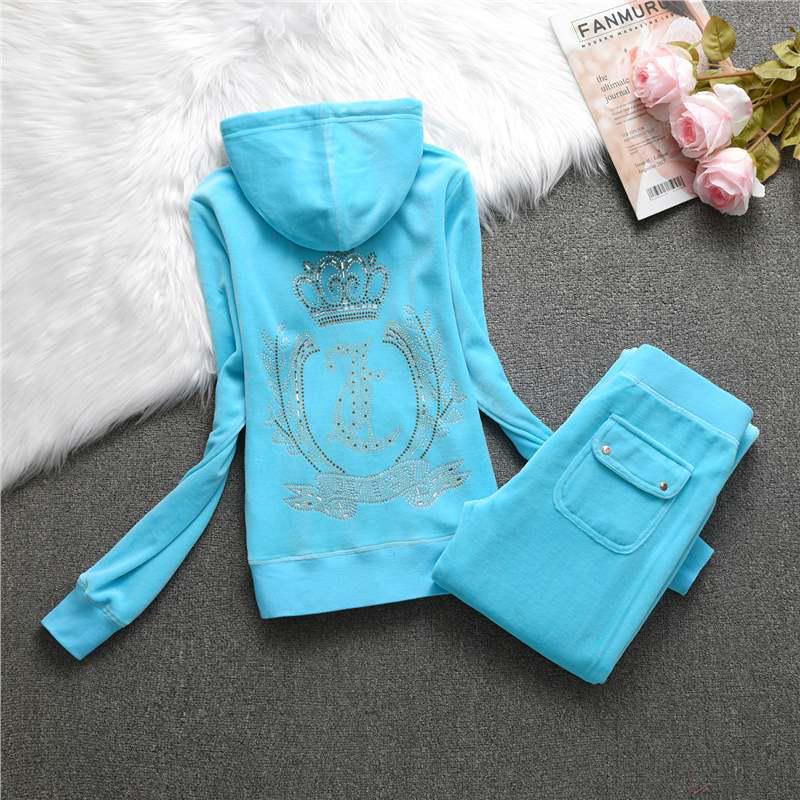 Luxurious Women's Velvet Hooded Two-Piece Sportswear Set - Loose Leg, Hot Drill. Perfect for Spring & Autumn.