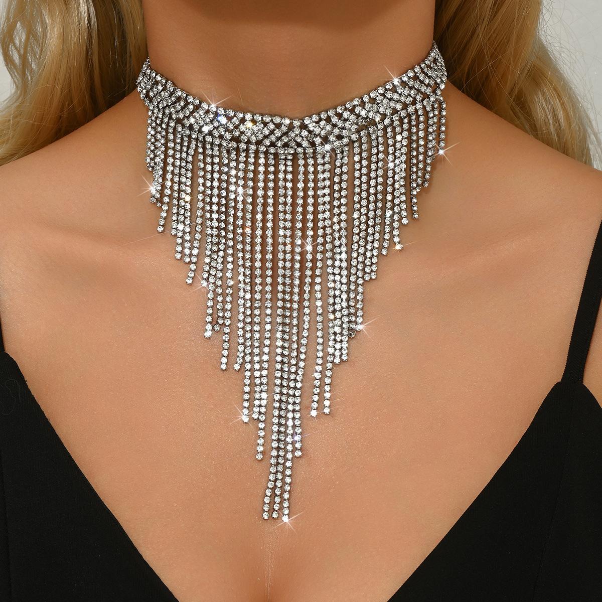 Стильная цепочка на шею с полными бриллиантами, Изысканная цепочка на шею с пучком сверкающих бриллиантов, Длинное ожерелье-колье на ключицу с бахромой из страз, Цепочка на шею для женщин