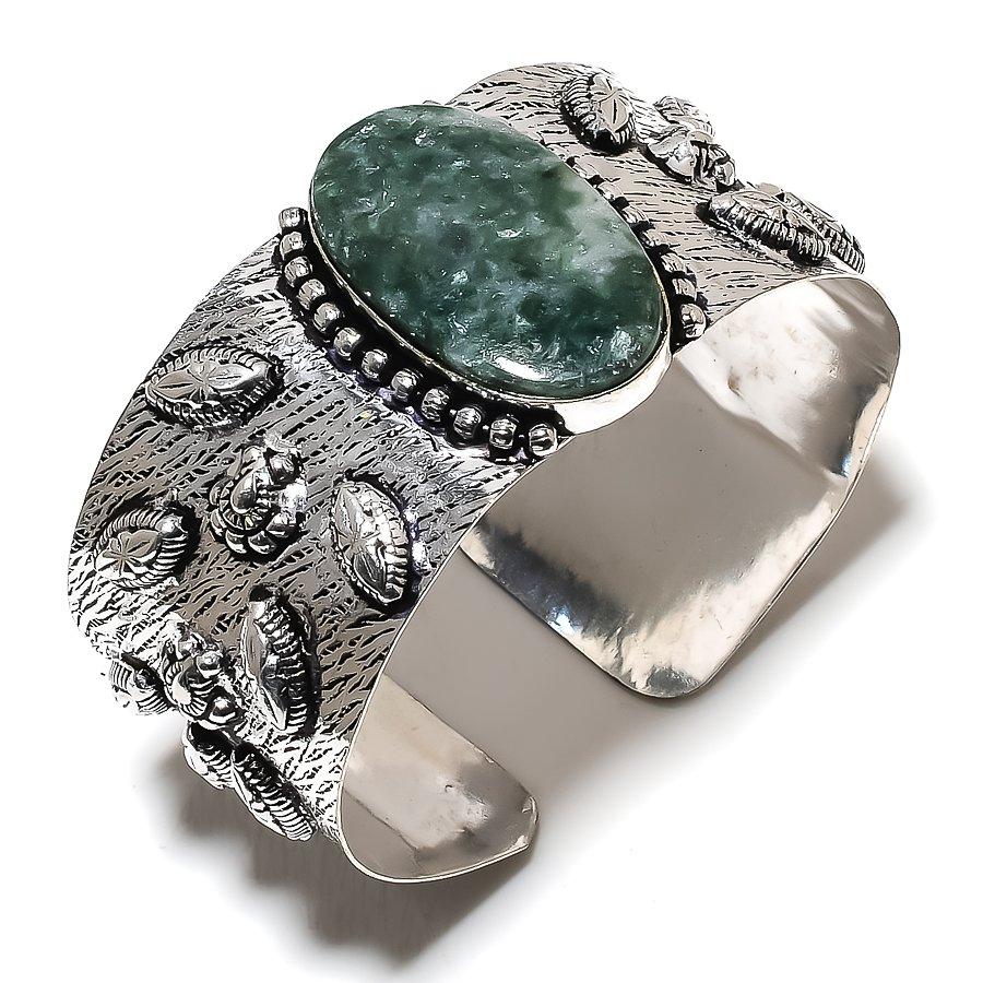 

Регулируемый браслет-манжета из стерлингового серебра 925 пробы с натуральным серафинитом ручной работы o2K53