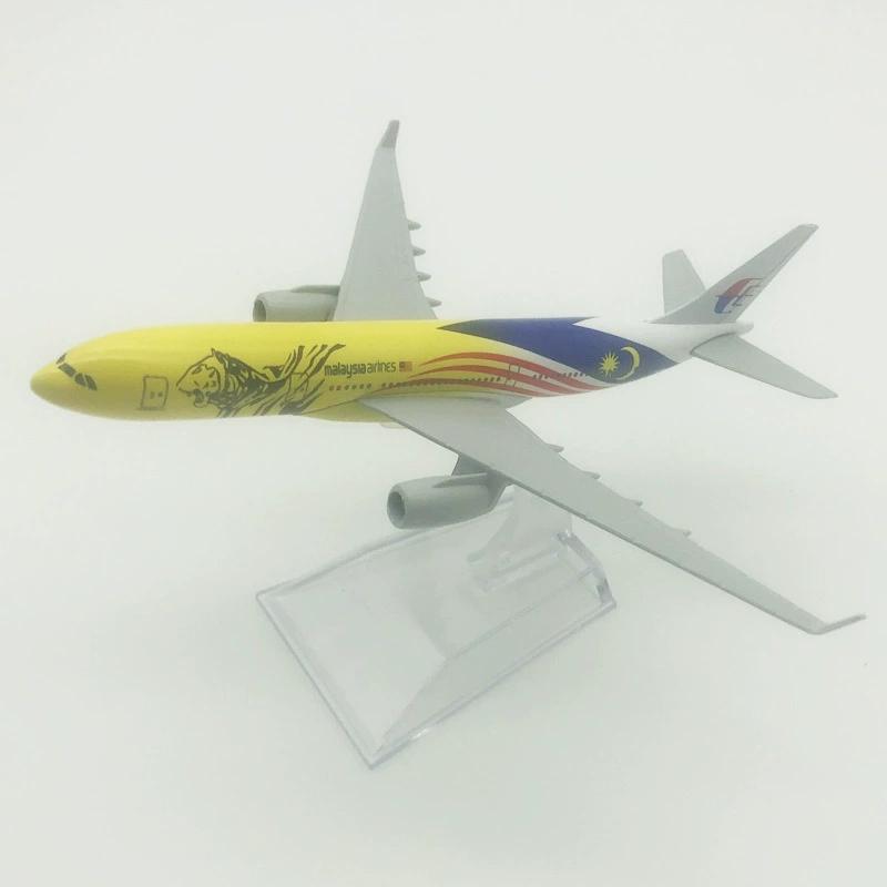 Modelvliegtuig A330 Schaal 1/400 Malaysia Airways Tigerair Vliegtuigmodel met Standaard Display Vliegtuig Speelgoed 16CM Legering Luchtvaart Enthousiast