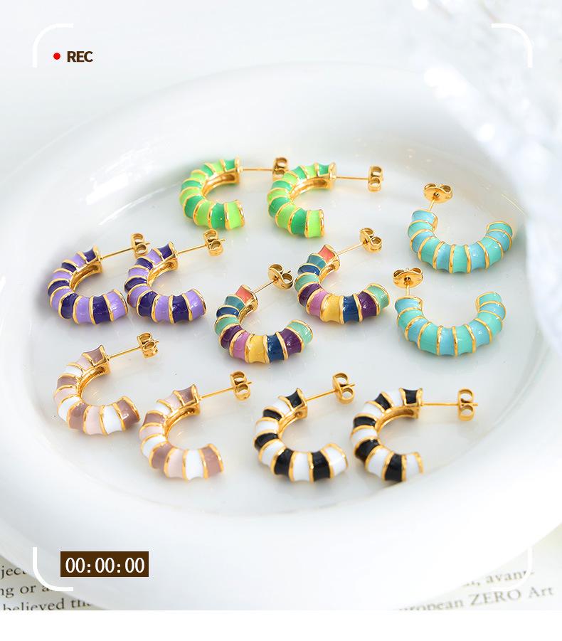 Retro French Minimalist Colorful C-Shaped Knuckle Earrings - Titanium Steel for Women