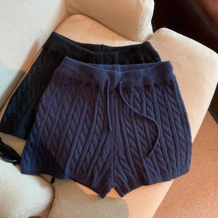 Korean Style Sweet Spicy Cable Knit Wide-Leg Elastic Waist Shorts for Women - Slimming & Casual, Early Autumn 2025. S королевский синий