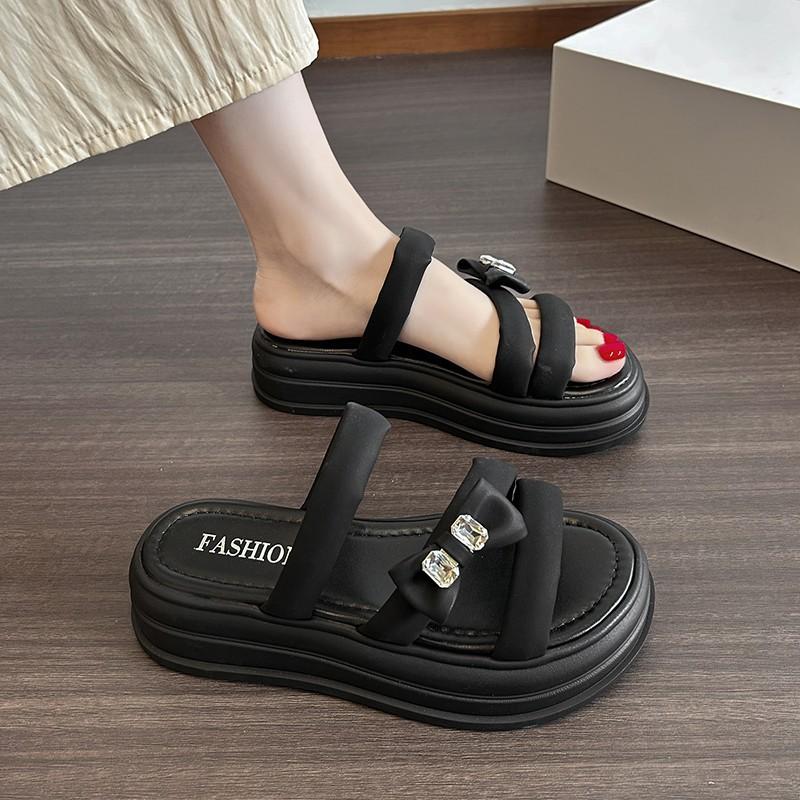 

New cool slippers women s summer wear soft bottom non-slip one-word drag feeling rhinestone thick bottom beach cool slippers 35
