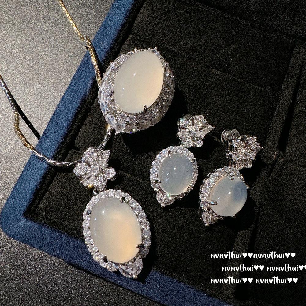 Lychee Frozen Egg-Shaped White Chalcedony Iris Gem Necklace, Water Spirit, Concubine Smile White Chalcedony Flower Earrings