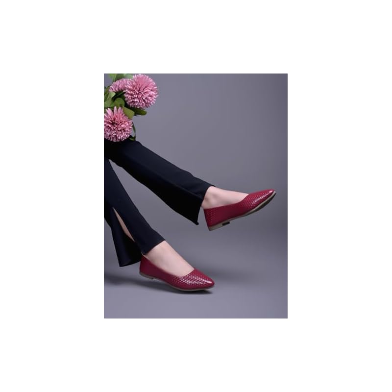 Shoetopia Women'S Whitetextured Bellies Stylish Pointed Toe Flats For Office, Casual & Daily Eu38