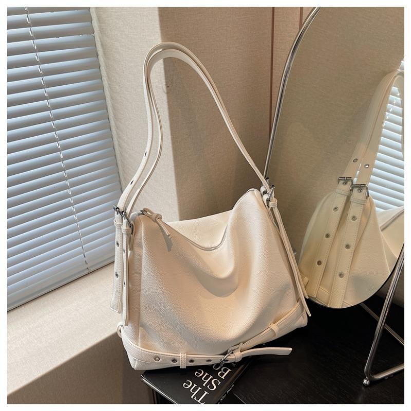 Large Capacity Shoulder Bag Women's New Autumn and Winter Fashion Messenger Bag Versatile Commuter Tote Bag