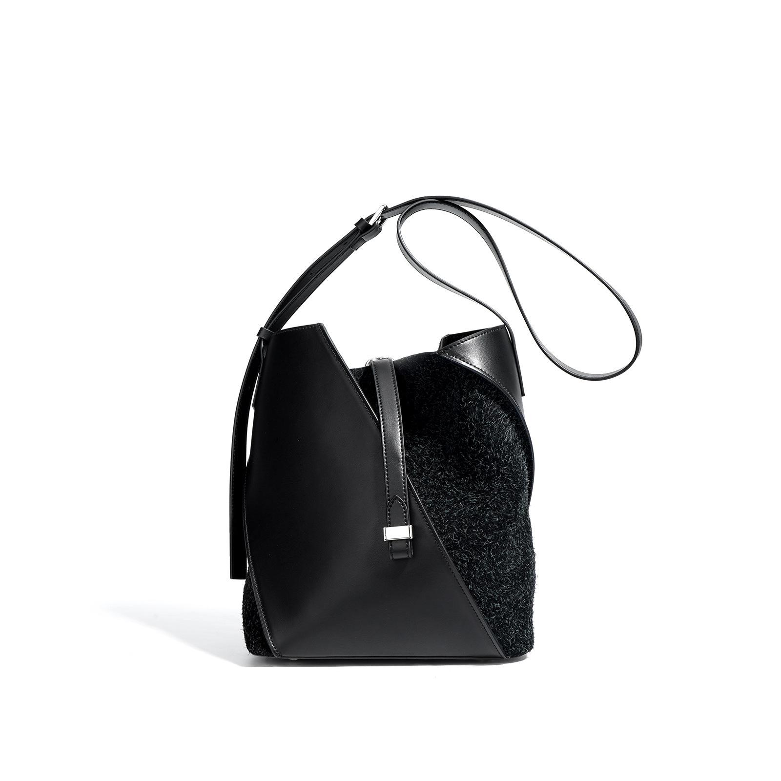 

2025 new autumn and winter niche cowhide high-end fashion large-capacity tote bag cowhide retro shoulder bag messenger bag чёрный