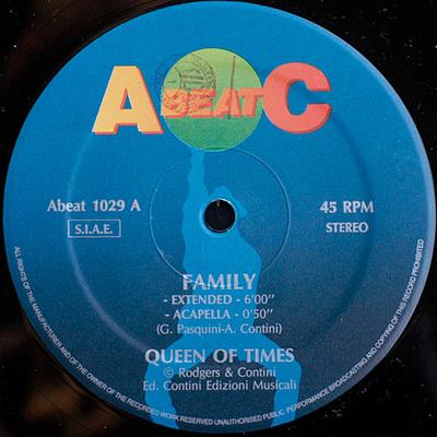 Płyta 12-calowa QUEEN OF TIMES - Family ABEAT1029 A.Beat-C. 1991 Włochy Dance & Electronica Używane