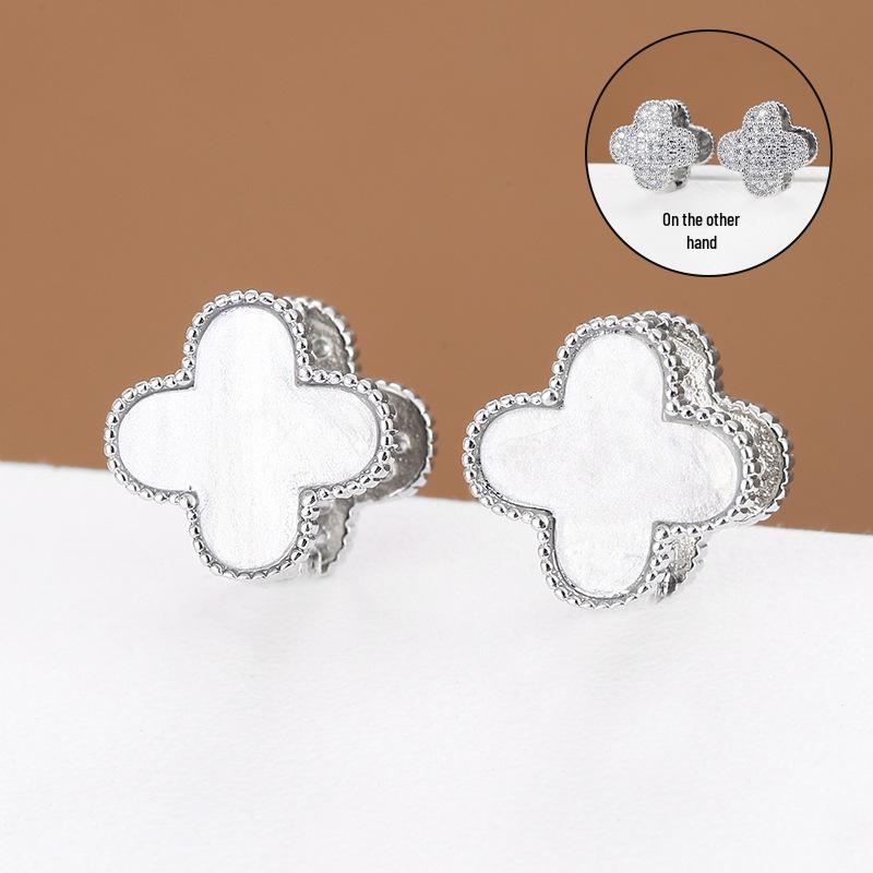 Серьги-каффы  Четырехлистный клевер  с циркониевой микропаве белый/серебряный