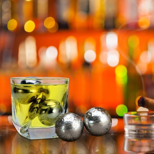 Set of 4 Round Whiskey Stones, 25mm Round, Reusable Stainless Steel Ice Cubes, Golf Balls, Whiskey Stones, Metal Ice Balls, Scotch Gift Set for Red Wi