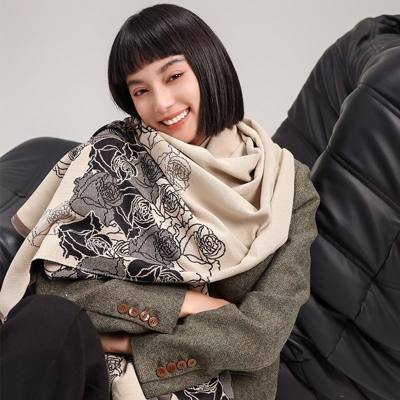 Warm Rose Clusters Fashionable and Elegant Women Contrasting Color Wind Imitation Cashmere Scarf Office Blanket Shawl Scarf