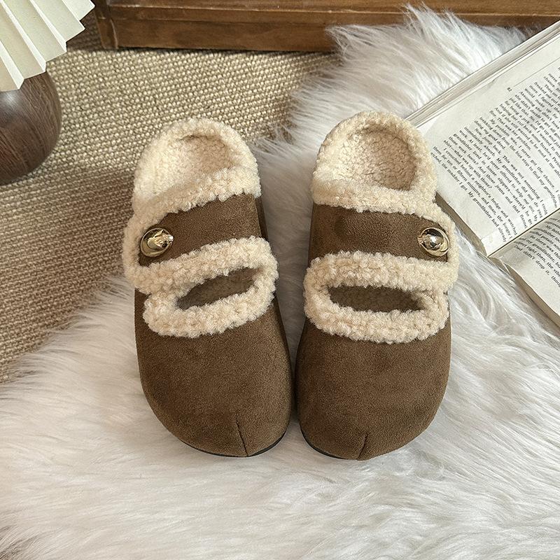 Baumwoll-Schleppschuhe mit dicker Sohle für Damen sind aus Samt, um warm zu halten. Im Winter sind die neuen Outdoor-Hausschuhe mit innerer Erhöhung vielseitig kombinierbar.