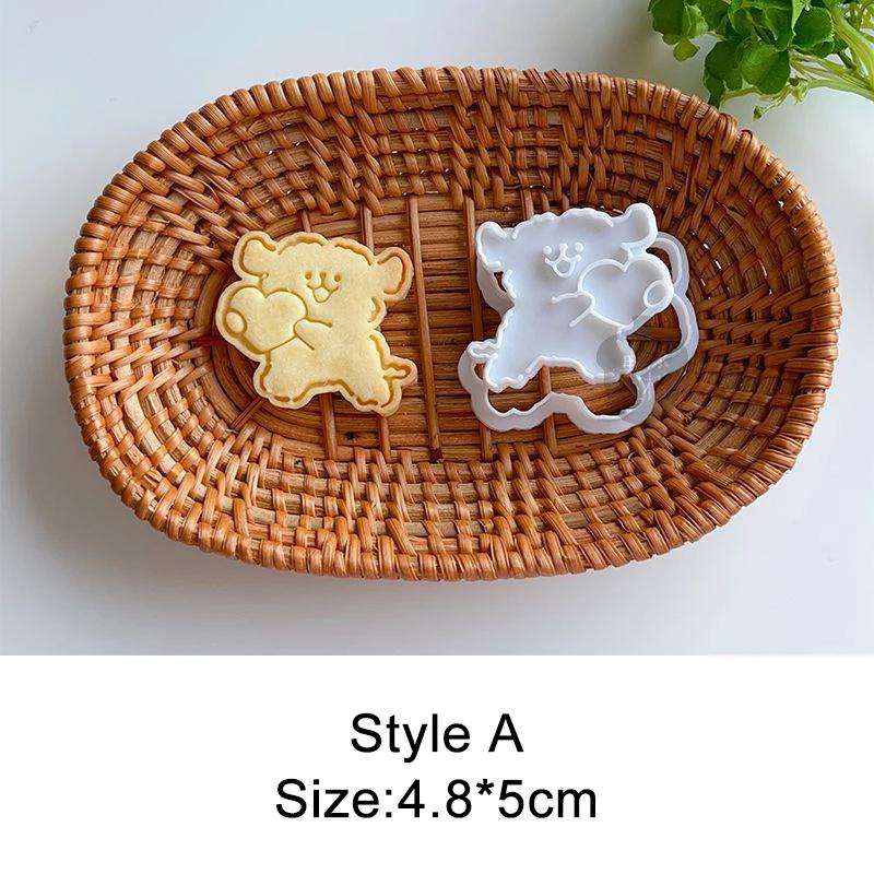 

Cute Bear Fondant Cake Mold Biscuit Cookie Plunger Cutters for Children Sugarcraft Cake Decorating Baking Tools Kitchen Gadgets
