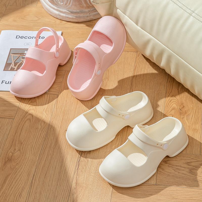 

EVA hole shoes women s thick soles step on shit feeling outside wear new home non-slip fashion cool slippers direct sales 40-41 чорний