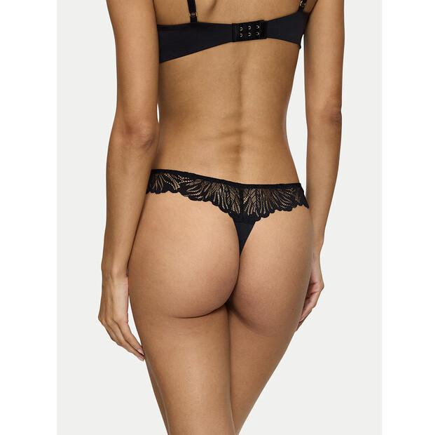 Triumph Pretty Thong