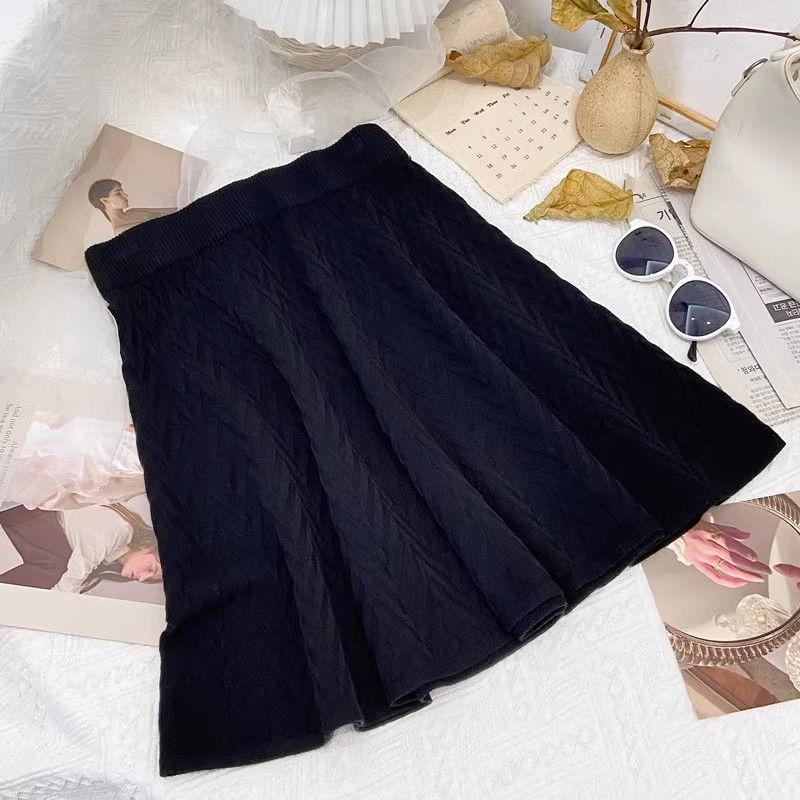 Simple and Solid Color Knitted A-line Umbrella Skirt, Half Length Skirt, Women's High Waist, Draped Feeling, Pleated Skirt