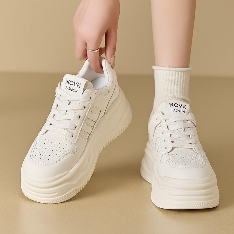 Spot muffin thicksoled little white shoes women's new spring versatile student nonslip heightening casual sports board shoes