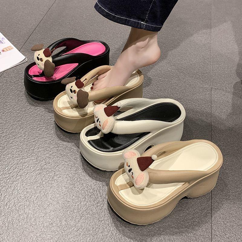 Versatile Thick Bottom Flip-flops Women 2025 New Summer Wear Internet Celebrities Cute Cartoon Height Women Cool Slippers