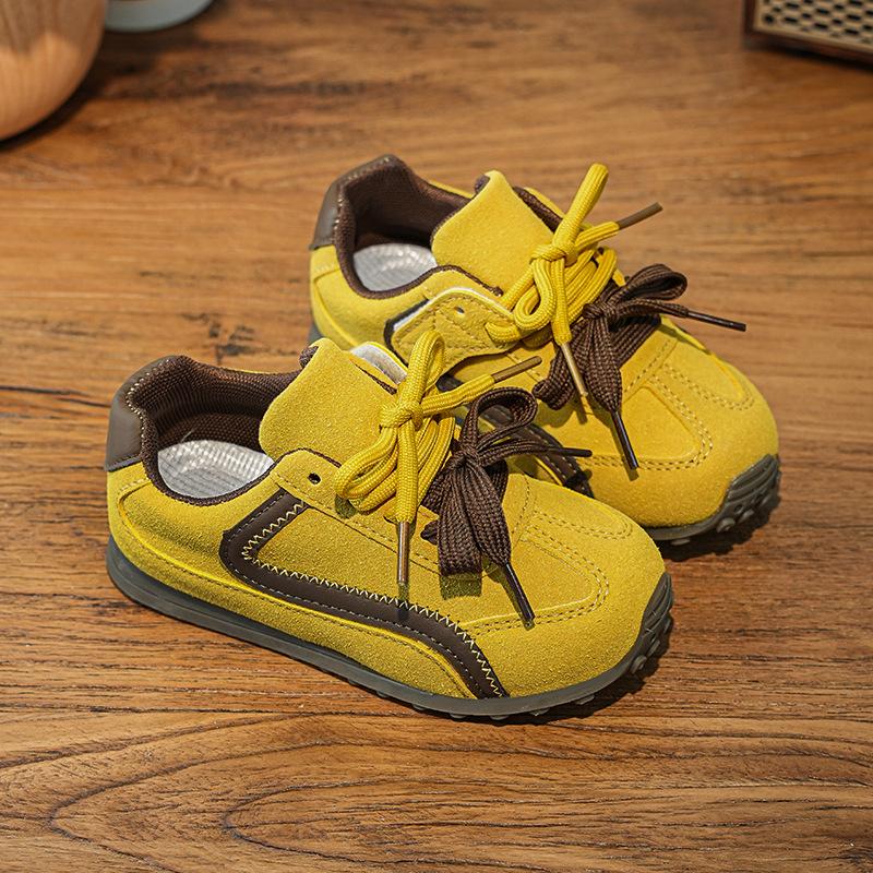 Girls shoes 2025 autumn new children's sports shoes soft sole light medium and older children Velcro boys shoes board shoes