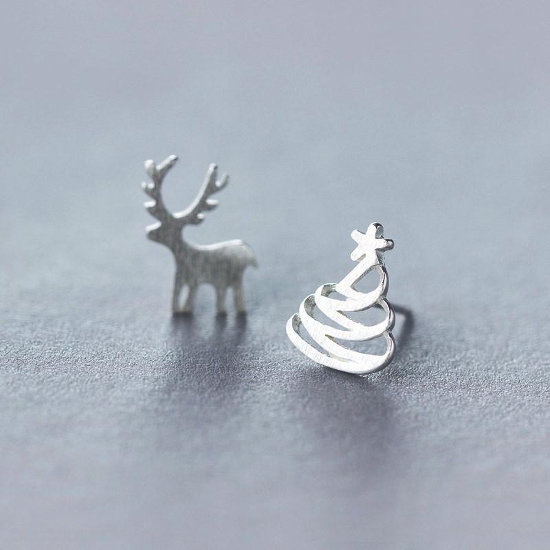 Mori Style Asymmetrical Christmas Earrings: Sweet Little Deer & Tree Design for Students, Korean-Inspired Creative Personality