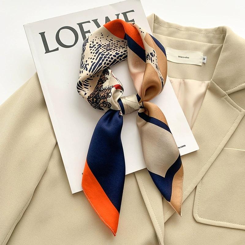 SpringAutumn Fashion Silk Small Square Scarf For Women Vintage Carriage Printed Decorative Silk Shawl 65Cm Bandana Head Scarves 65x65cm