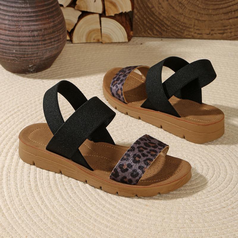 Large size lightweight and comfortable soft-soled sports sandals women's casual wear-resistant and non-slip flat sandals