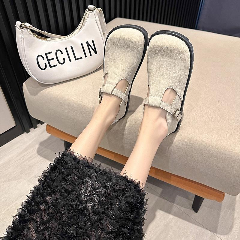 Sapatos Doudou retrô de um pedal feminino 2024 primavera e outono novos mocassins de sola macia de sola grossa couro fosco sapatos preguiçosos