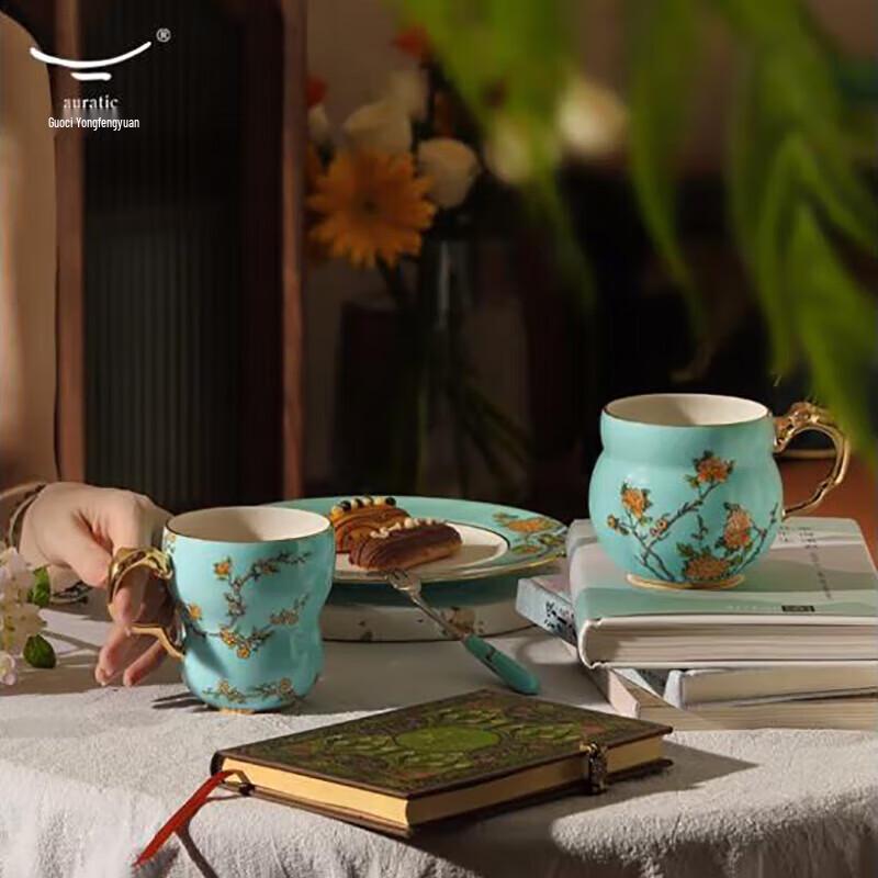Yong Feng Yuan Madame Porcelaine Bleu Lac de l'Ouest Ensemble de Tasses Couple