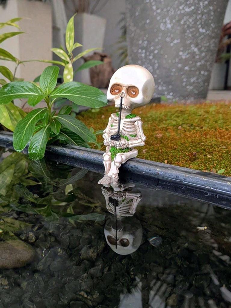 Adornos Creativos de la Serie Esqueleto Pescando Decoración Divertida para el Hogar y el Escritorio Bruja Negra Pescando Joyería de Resina Regalos