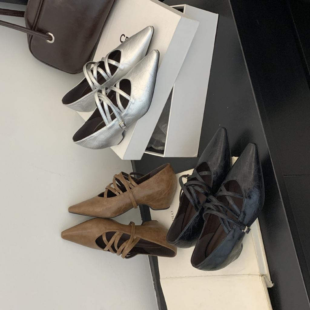 ~ Damen-Einzelschuhe mit flacher Sohle, spitz, Frühling, neu, Fee, Retro, Damenschuhe, schwarz, vielseitig, flacher Absatz, leichter Ausschnitt, weiche Sohle, Oma