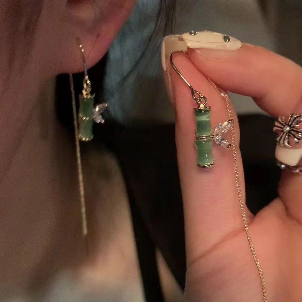 Emerald Bamboo Elegant Green Earrings - Fresh, Exquisite, Trendy Silver Needle Jewelry 2023