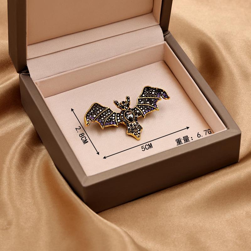 Retro Crystal Devil Bat Brooch - Unique and Versatile Accessory for Clothing and Bags