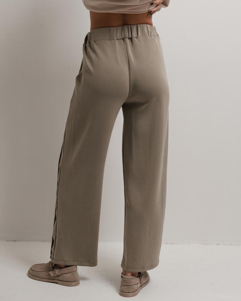 Костюм женский Butella 16622 M бежевый олива (кофта, штаны)