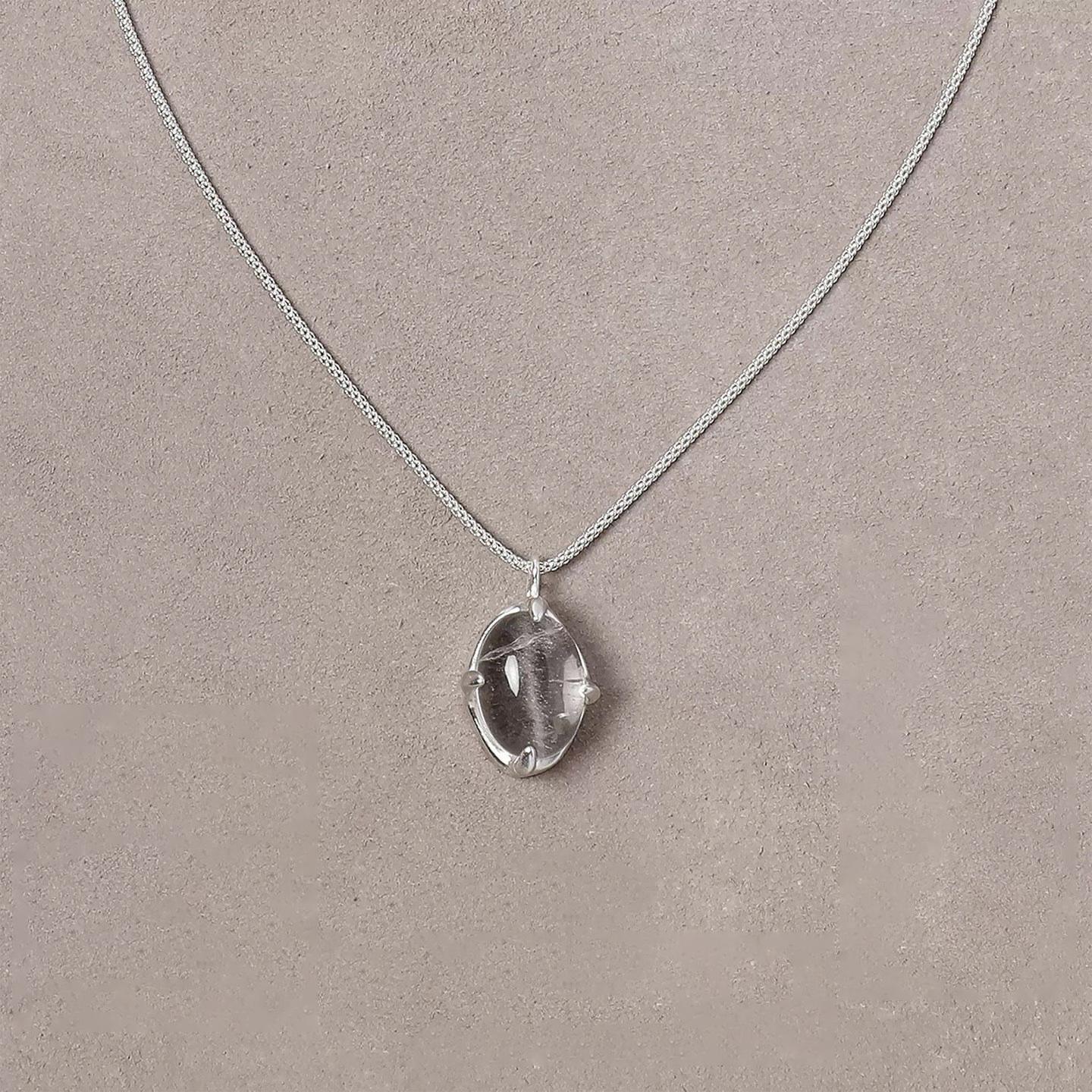 

Simple Temperament Oval Shape White Crystal Pendant Popcorn Chain Necklace for Women Collar Chain Fashion Jewelry Accessories