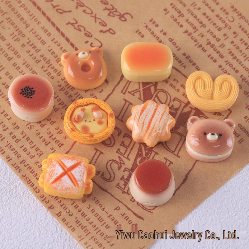 

Набор для приготовления тарталеток с яичным кремом «Маленький медвежонок»: Сырный хлеб, Клей-крем, Заколки для волос, Шармы для кроксов, Аксессуары из смолы