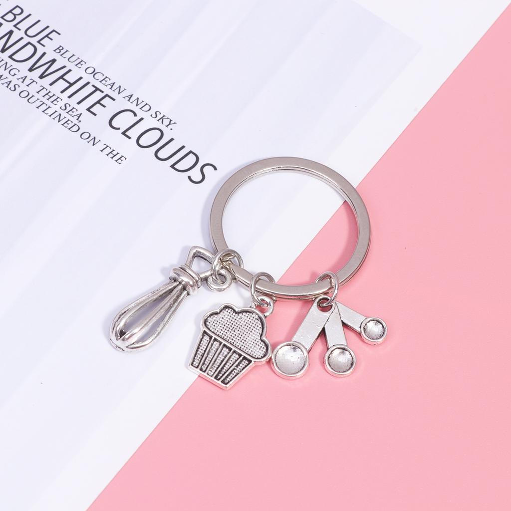 Buy 2pcs Cake and Spoon Design Keychains Creative Key Rings Metal ...
