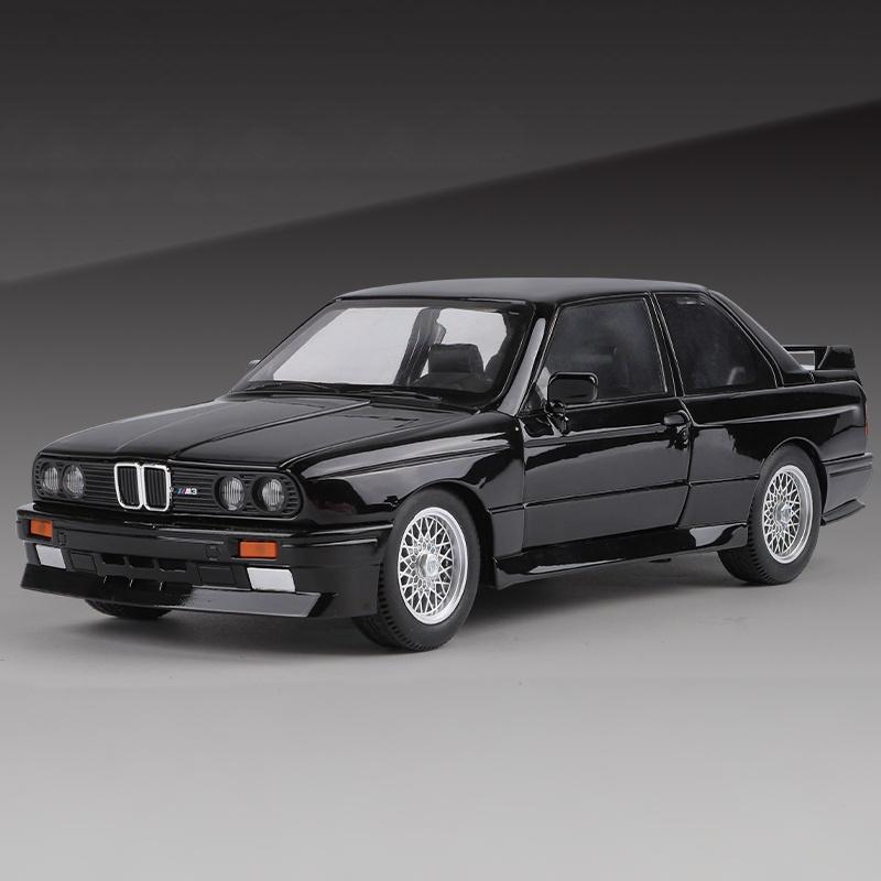 1/24 BMW M3 E30 IM Alloy Miniature Car Diecast Metal Model Collection Hobbies Birthday Present with Friend Decoration Classic Car GT