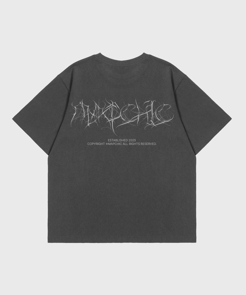 Maebsikeu Pigment Lettering Tattoo Oversized Short Sleeve T-Shirt_Charcoal