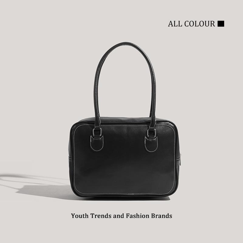 Large Capacity Toast Bag Women's New Shoulder Crossbody Portable Commuter Computer Bag Love Pendant Bag