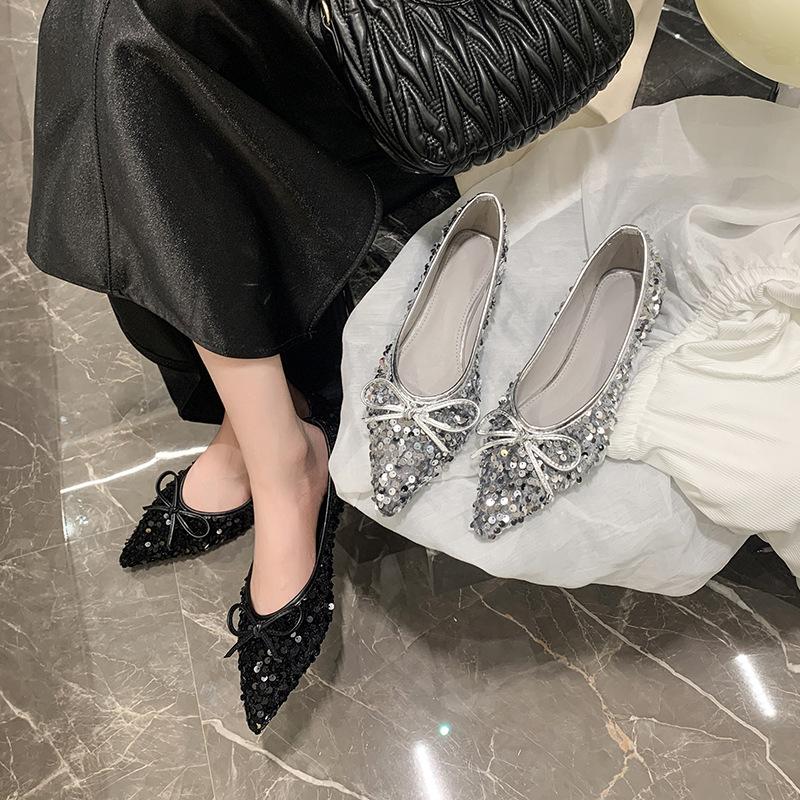 2025 Summer New Pointed Single Shoes Women's Flat-soled Sequins Shallow Mouth Temperament Fashionable Soft-soled Ladyshoes Large Size Women's Shoes