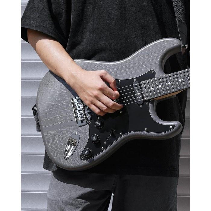 Donner Electric Guitar Beginner Set ST-Type SSS Pickup 39 Inch Full Size with Mini Amp, Case & 9 Accessories DST-80B Matte Black