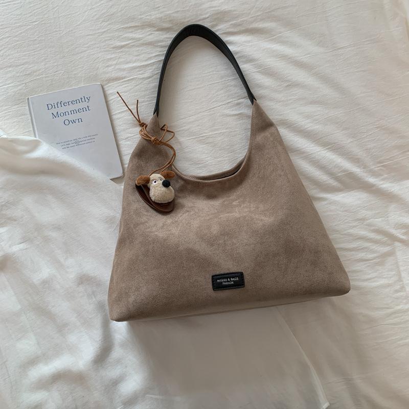 Retro Matte Big Bag Women's New Autumn and Winter Shoulder Bag High-grade Texture Commuting Large-capacity Tote Bag