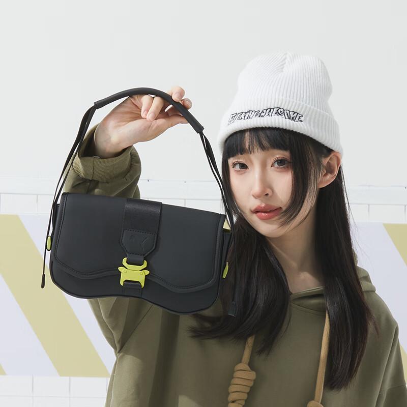 Puma Women s Sport Casual Crossbody Bag OSFA 5630₽