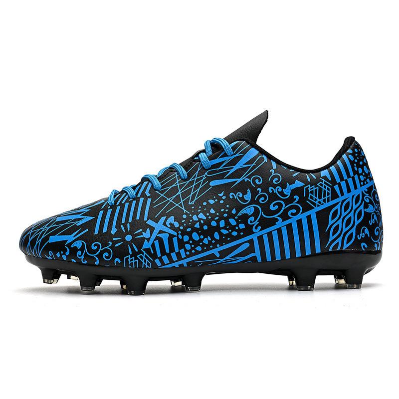 Summer new long nails broken nails low-top football shoes student sports shoes competition training shoes -5 yards across