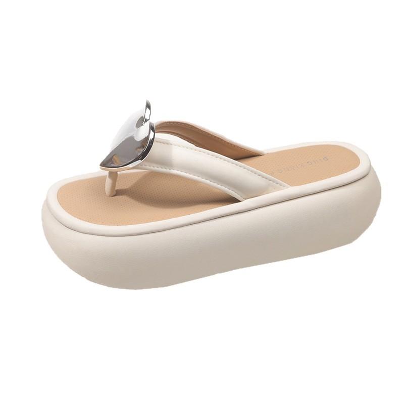 Thick-bottomed love increases the height of the slope heel, pinch your feet, cool slippers, women's summer wear, new super fire with skirt